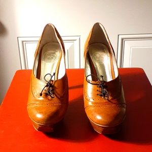 Jessica Simpson heels